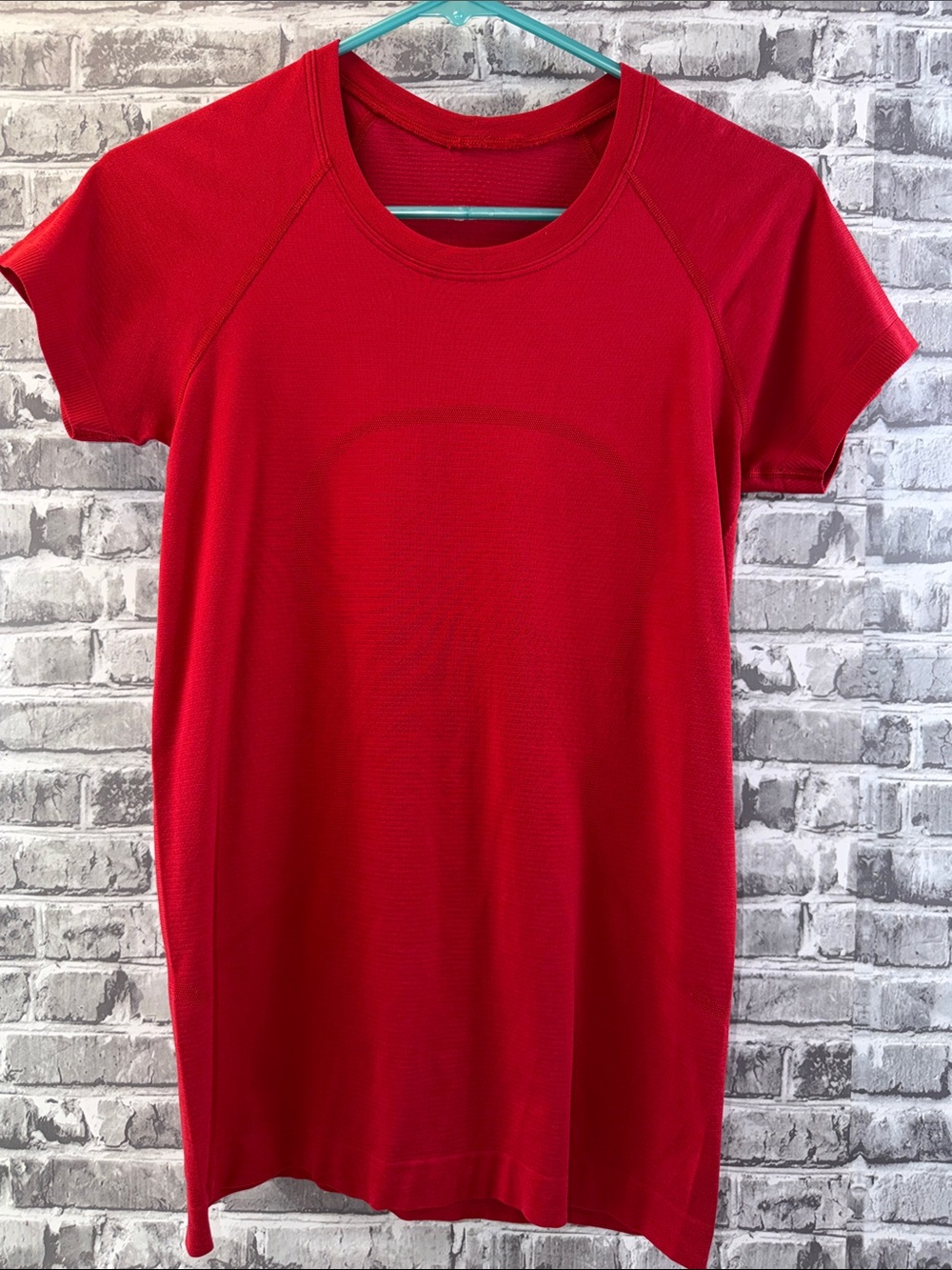 lululemon athletica Bright Red Short Sleeve Athletic Tee - Picture 3 of 9